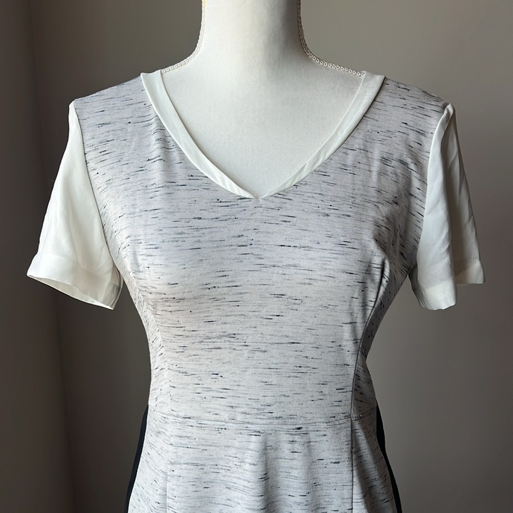 Dynamite V-Neck Dress - Picture 2 of 12
